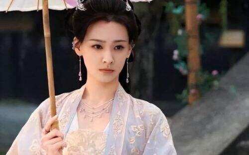 《雪中悍刀行》演员扎堆《大奉打更人》，青鸟反差太大根本没认出