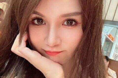 女主播和榜一分手后喊穷,称要卖房子还贷款,网友:直播不赚钱?