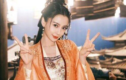 《相思令》空降首播,杨颖复出引热议,网友:演技还是一如既往差