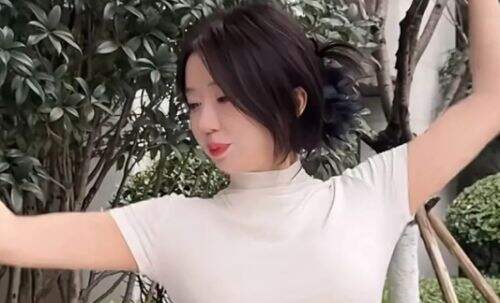 呆妹儿表示自己想去泰国旅游,艾琳直言:我很担心她,天天劝别去