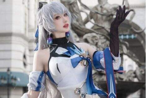 《崩铁》布洛妮娅COS: