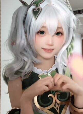 高颜值美女COS《原神》纳西妲:甜妹果然才是王道,小小只非常可爱