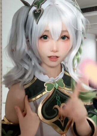 高颜值美女COS《原神》纳西妲:甜妹果然才是王道,小小只非常可爱