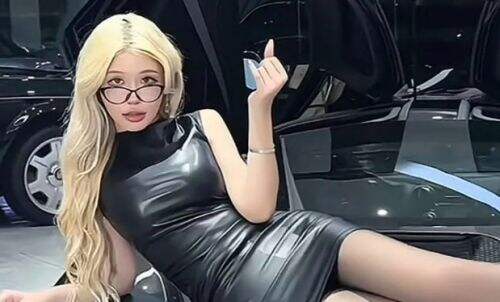 美女主播称自己是“万人迷”,前任都找自己复合,网友:你开心就好