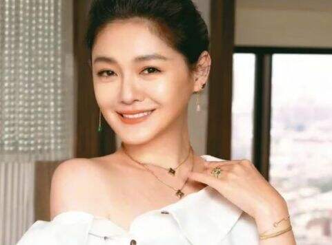 家属已证实,48岁大S去世,流感并发急性肺炎,小S:感恩成为姐妹
