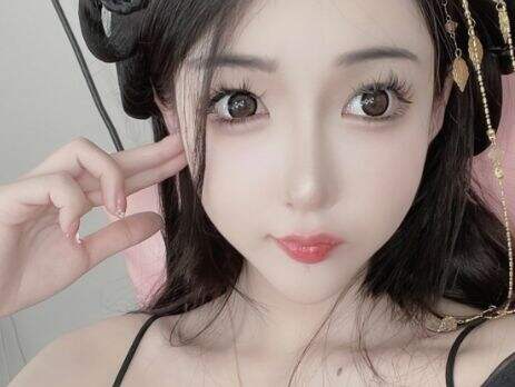 女主播婉拒榜一大哥送别墅，仍然继续直播，称更喜欢自己赚来的东西