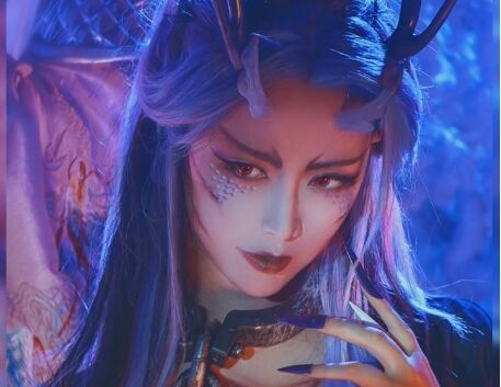 美女网红COS《哪吒2》敖闰，身材比动画中还好，一声大哥叫的人心酥