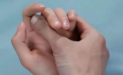 《掌心》刘诗诗有张美人脸，不料被“丑手指”拖累，伸出手反差太大