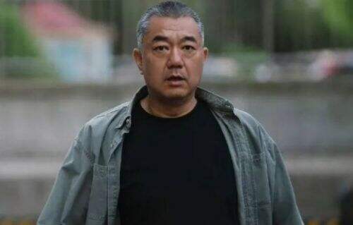 《三叉戟2》若非徐蔓卧底被杀,崔铁军怎知,20年前就出了内奸