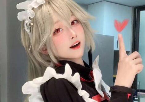 00后小姐姐COS《绝区零》丽娜,妩媚柔美,身材顶级,让人难以抗拒