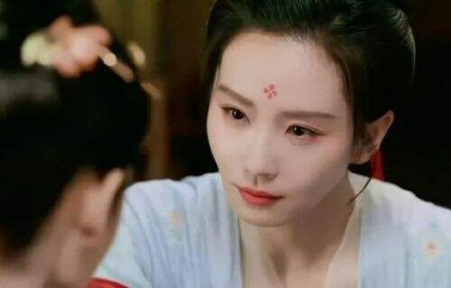 《掌心》原本冲着刘诗诗去的,结果被徐娇饰演的皇家贵女硬控了