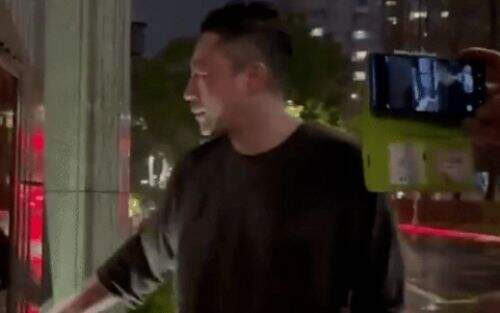 张兰汪小菲账号被封，失去主要经济来源，曾扬言不会被轻易打倒