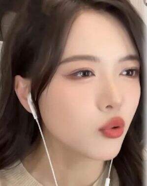 LPL主持骆歆自曝择偶标准,称不想当妈想当女儿,网友:喜欢爹味男友