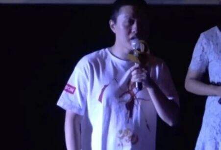 《哪吒2》饺子导演回应申公豹口吃问题,背后真相太令人心疼