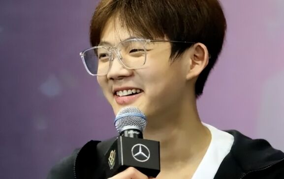 都是假的!小乐言忽悠了所有人,知情人透露:没去BLG,在自导自演