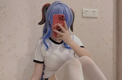 《原神》甘雨COS:白袜运动服太可爱,小姐姐颜值太绝,谁能不喜欢