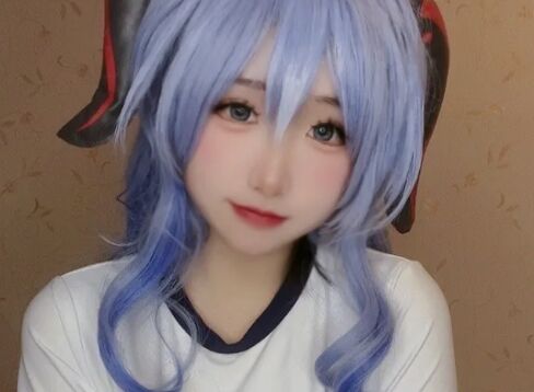 《原神》甘雨COS:白袜运动服太可爱,小姐姐颜值太绝,谁能不喜欢