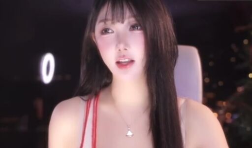 米娜直播COS赤木晴子,白红篮球衣难掩好身材,网友:我想打篮球