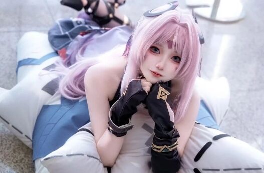 《原神》茜特菈莉COS：迷人双眸，绝佳身材，这么傲娇的奶奶哪里找