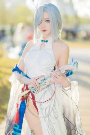 《原神》申鹤国风旗袍COS:古典韵味十足,举手投足尽显优雅,太好看了