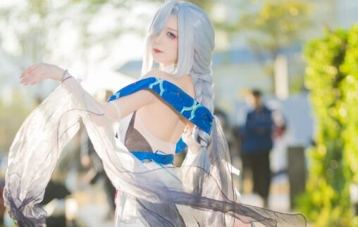 《原神》申鹤国风旗袍COS:古典韵味十足,举手投足尽显优雅,太好看了