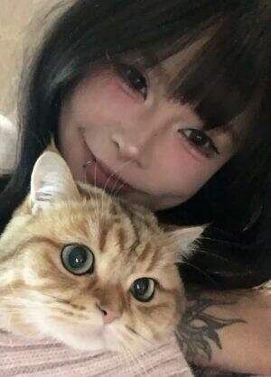 美女网红自曝躺一天就能赚钱，日收金额引热议，网友：一点不羡慕
