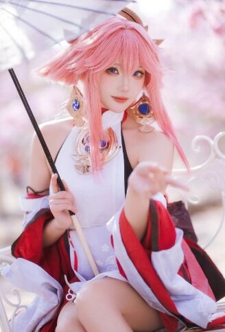 《原神》八重神子典藏版COS:世事流转,人聚又散,唯有绯樱连年烂漫