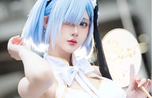 《从零开始的异世界》雷姆旗袍COS：还原度极高，神仙颜值赏心悦目