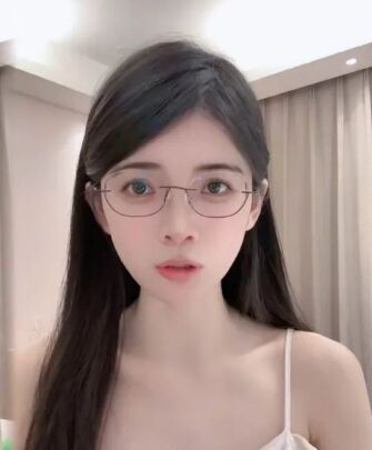 狗头萝莉承认自己错误，希望别拿自己视频去牟利，网友：她三观超正