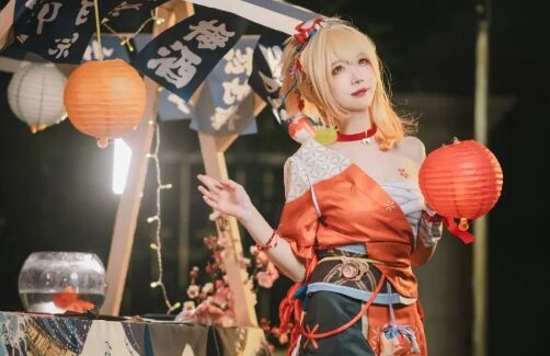 《原神》00后美女COS宵宫:烟花易逝人情长存,英雄形态宵宫姐姐登场