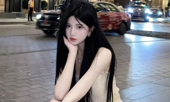 知名女主播称刷礼物2000W就退网,天价标准引热议,网友:想太多了
