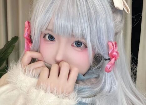 《原神》神里绫华COS:嘟嘟小脸超可爱,萌萌又害羞的表情抵挡不住