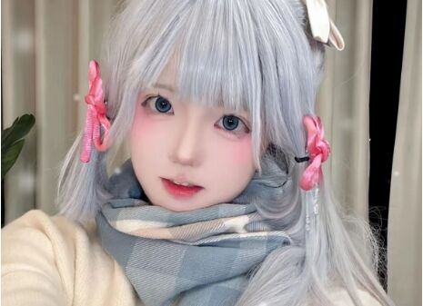 《原神》神里绫华COS:嘟嘟小脸超可爱,萌萌又害羞的表情抵挡不住