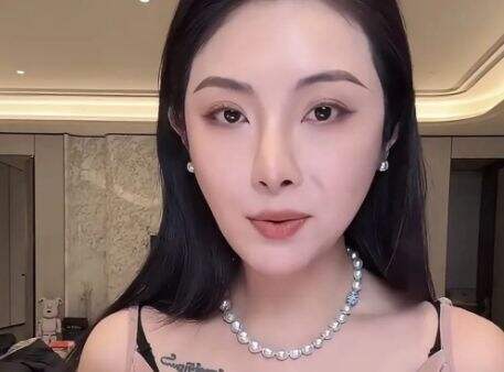 37岁网红富婆欲想要孩子,目前已有三胎,表示不会跟00后男友生