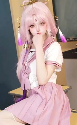 《崩铁》符玄COS:满脸嫌弃真拿人,软萌可爱要甜化,太惹人怜爱了