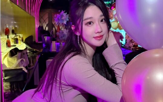轩子巨2兔停止照片收费,称自己动了别人“蛋糕”,被审核故意针对