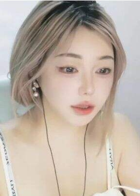 刘飞儿自曝有大哥私信自己,称要把聊天发给大哥老婆,网友:太损了