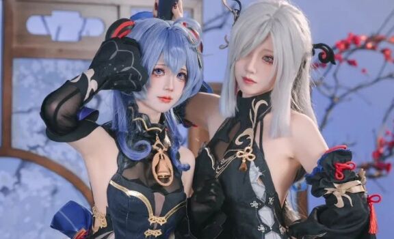 《原神》申鹤+甘雨COS:璃月仙家气质绝佳,黑色旗袍装魅力难挡