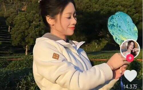 抖音吴柳芳再度回归，账号恢复更新，掉粉超600万，首视频风格大变