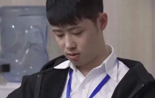 舆论再被点燃!TES经理微博发长文道歉,电竞版罪己诏能否挽回关注?