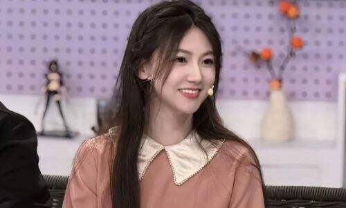 古早LOL女主播罕见开播,原以为会受网友欢迎,不料却被嫌弃年纪大