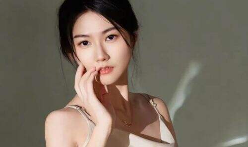 古早LOL女主播罕见开播,原以为会受网友欢迎,不料却被嫌弃年纪大