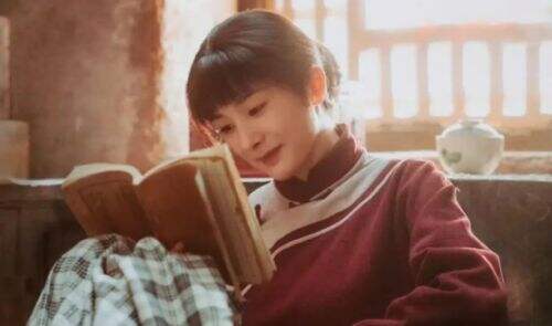 杨幂新剧《生万物》3月开播，她终于卸下偶像包袱，转型乡村妇女
