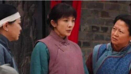 杨幂新剧《生万物》3月开播，她终于卸下偶像包袱，转型乡村妇女