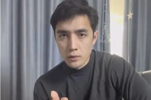 掉粉超40万上热搜,甲亢哥“随行翻译”李美越翻车,多视频已被打码