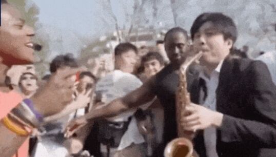 正式确认!“甲亢哥”将和大张伟见面,现场合唱《阳光彩虹小白马》