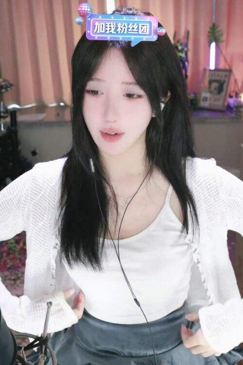 主播呆妹儿遭遇转型困境 转战娱乐赛道陷入不适