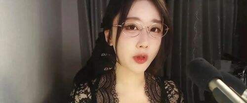 轩子自曝直播困境,收入骤减,转型视频或成最后出路