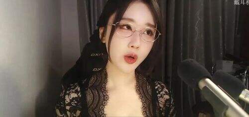 轩子自曝直播困境,收入骤减,转型视频或成最后出路